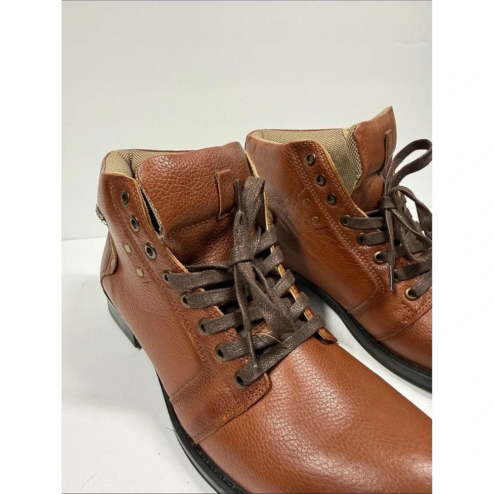 York Men's sz 12 Tan Brown Leather Chukka Boots Workwear Casual Quiet Luxury